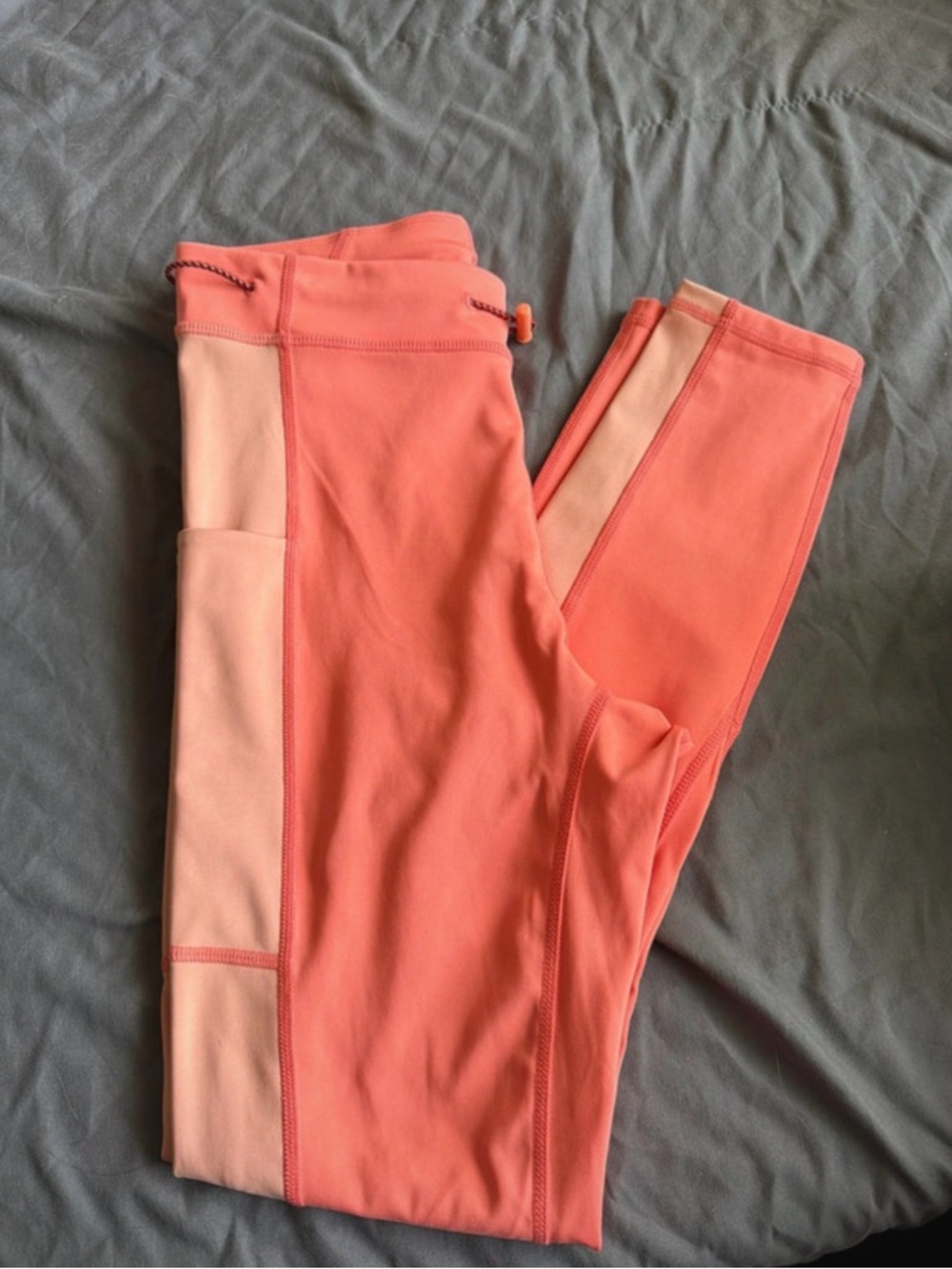 Fabletics Coral & Peach Women’s Performance Leggings